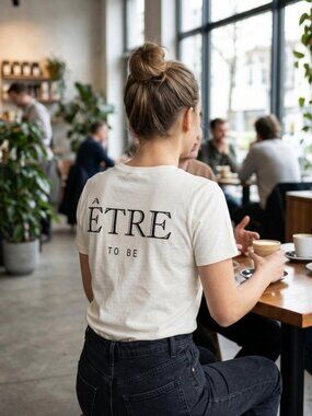 Etre Cecile T-Shirt Short Sleeve White Black Letters Size Small Cotton